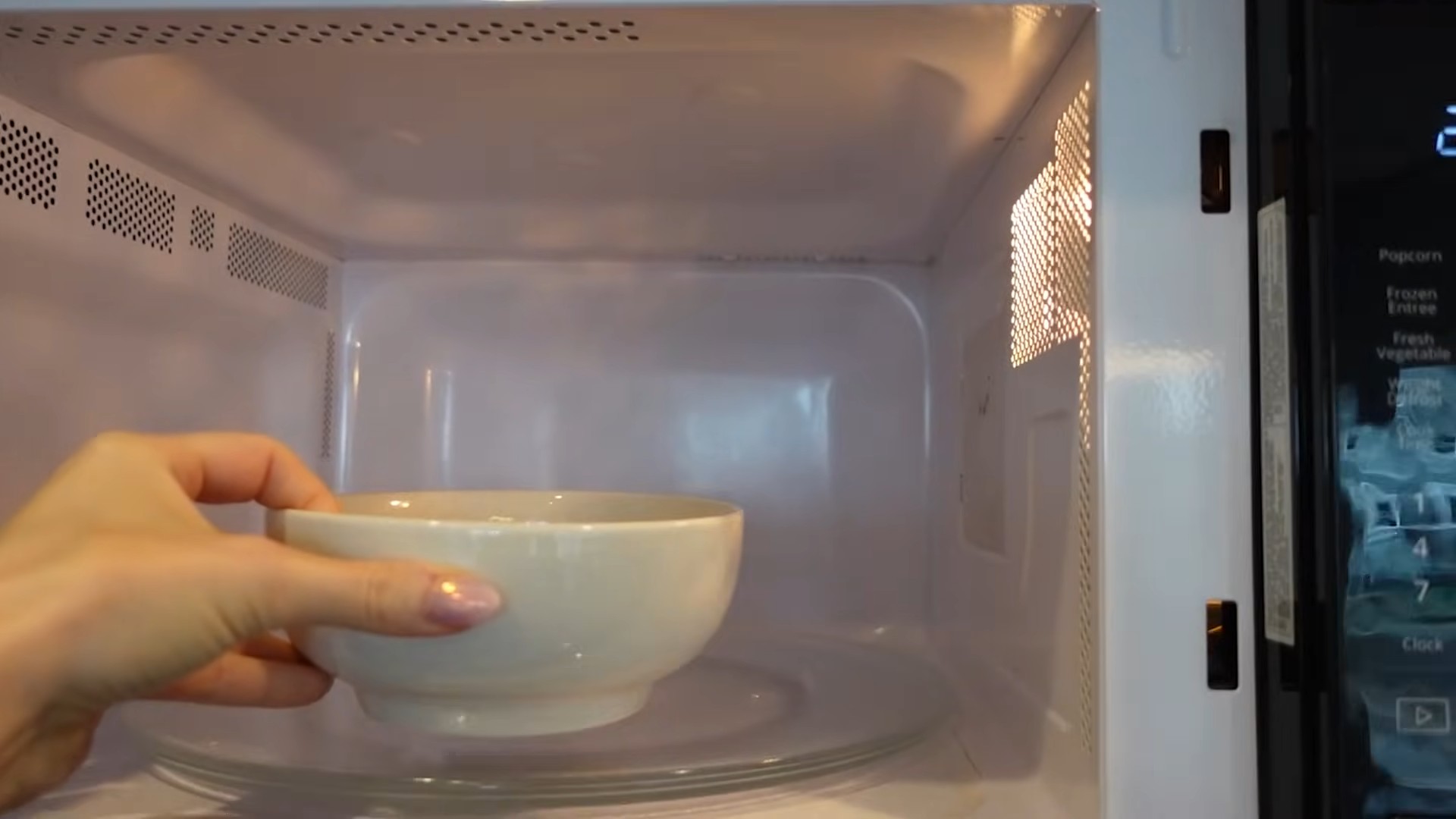 Steam clean microwave vinegar