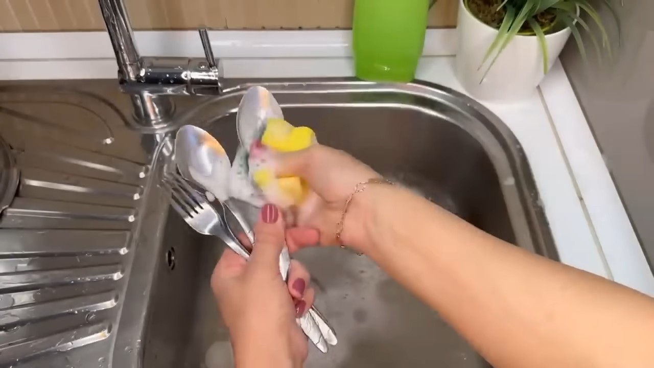 Salt and Detergent Cleaning Power