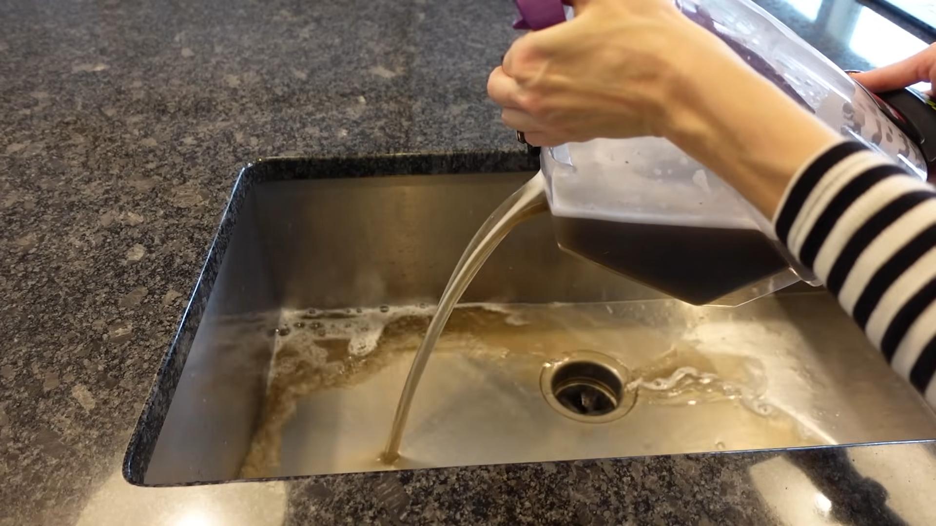DIY carpet cleaning essential oils
