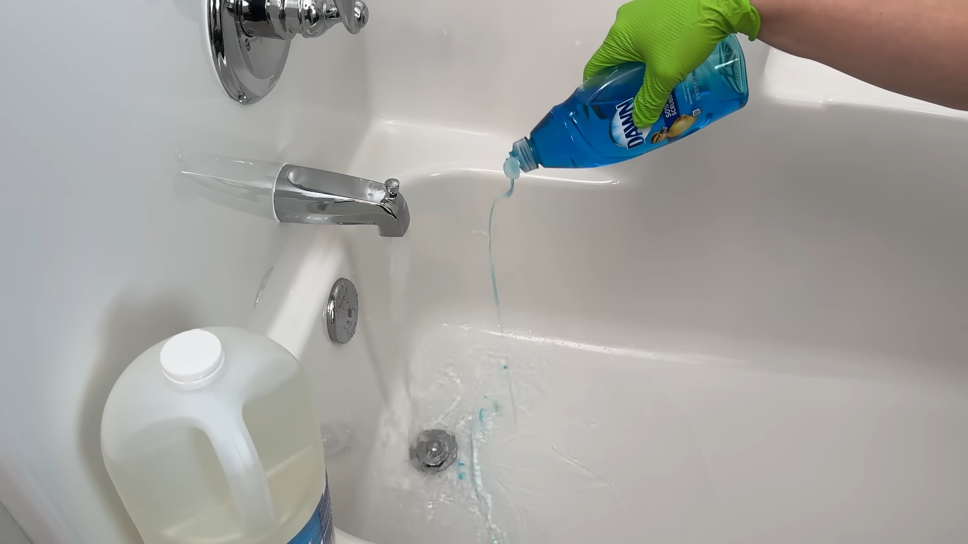 Clean Your Refrigerator DIY